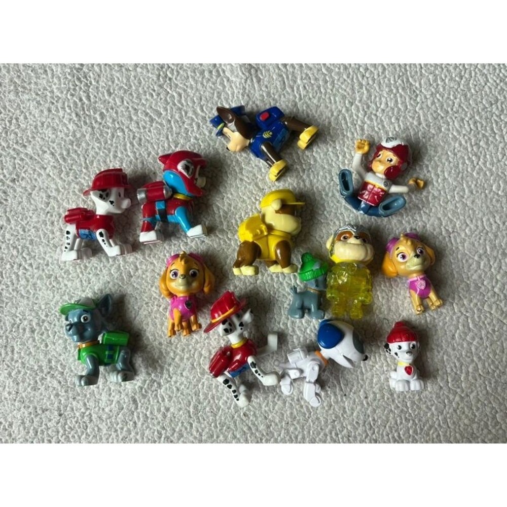 Lot of 13 Paw Patrol Toy Figurines